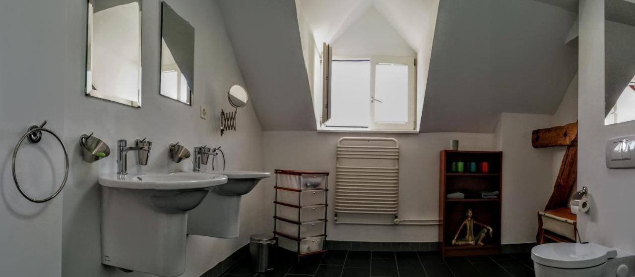 Rooms-Zimmer Neuhausen Am Rheinfall Eksteriør billede